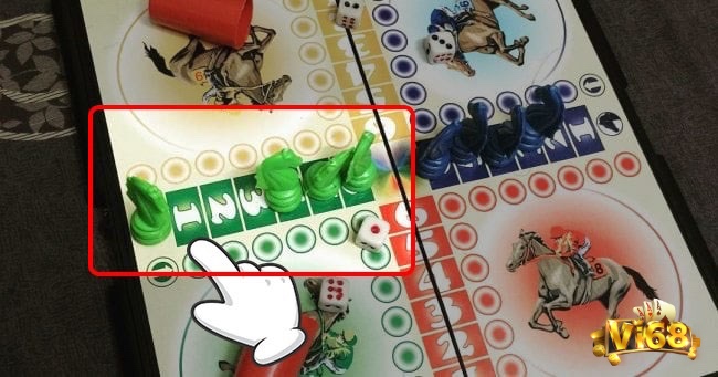 Sau khi đi hết 1 vòng quân cờ của anh em sẽ về cửa chuồng và vào chuồng