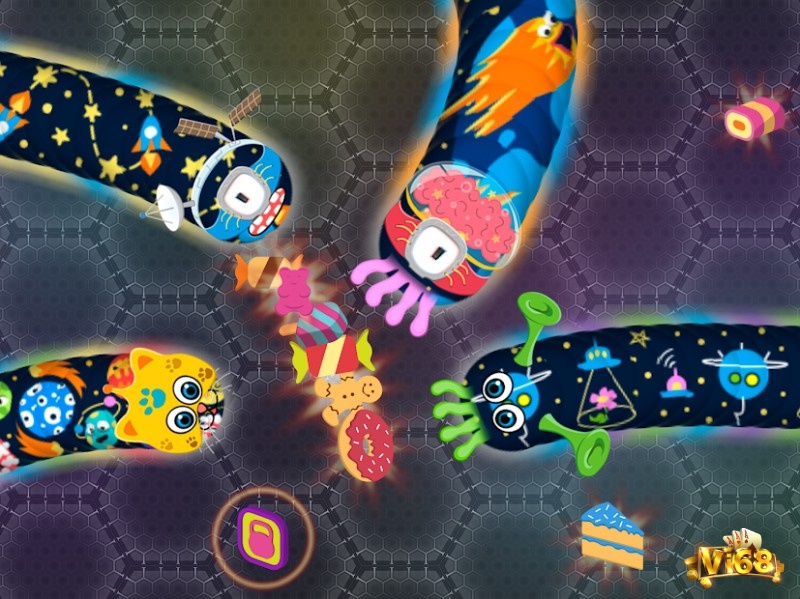 Nhiệm vụ chính của bạn trong game là điều khiển chú rắn của mình di chuyển ăn vật phẩm để ngày càng to lớn hơn