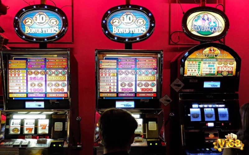 Slot machine casino Classic đơn giản, còn Video Slots mang lại trải nghiệm sống động và nhiều tính năng hơn.